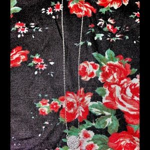 NWT Silver Circle Pendant Necklace